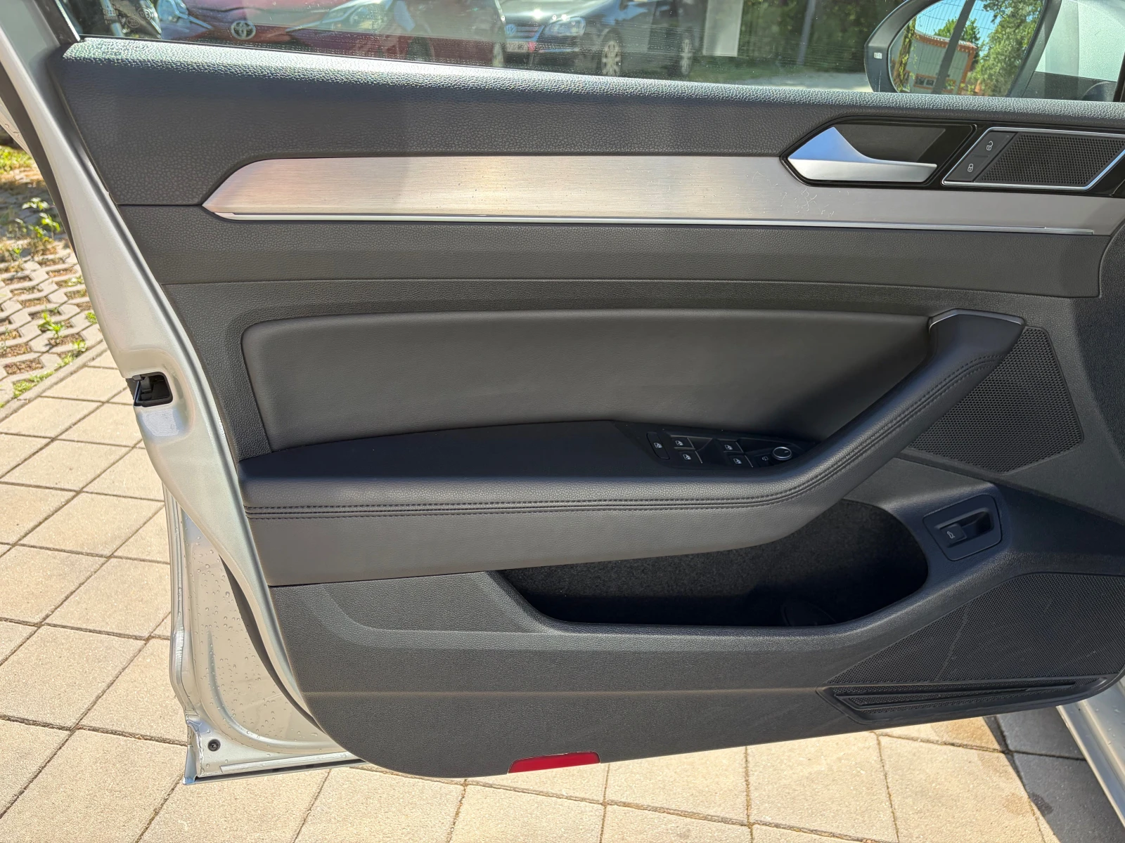 VW Passat Highline 2.0 TDI DSG 150 к.с. Facelift 2019, снимка 15 - Автомобили и джипове - 55161899