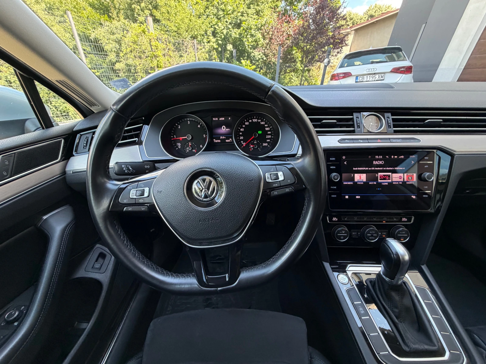 VW Passat Highline 2.0 TDI DSG 150 к.с. Facelift 2019, снимка 12 - Автомобили и джипове - 55525889