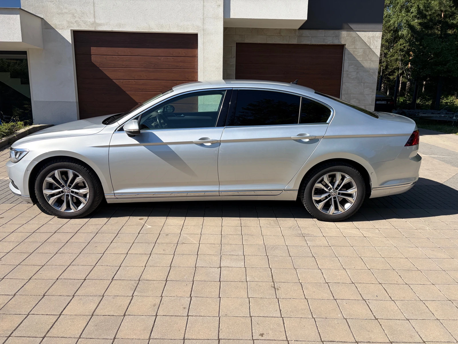 VW Passat Highline 2.0 TDI DSG 150 к.с. Facelift 2019, снимка 2 - Автомобили и джипове - 55161899