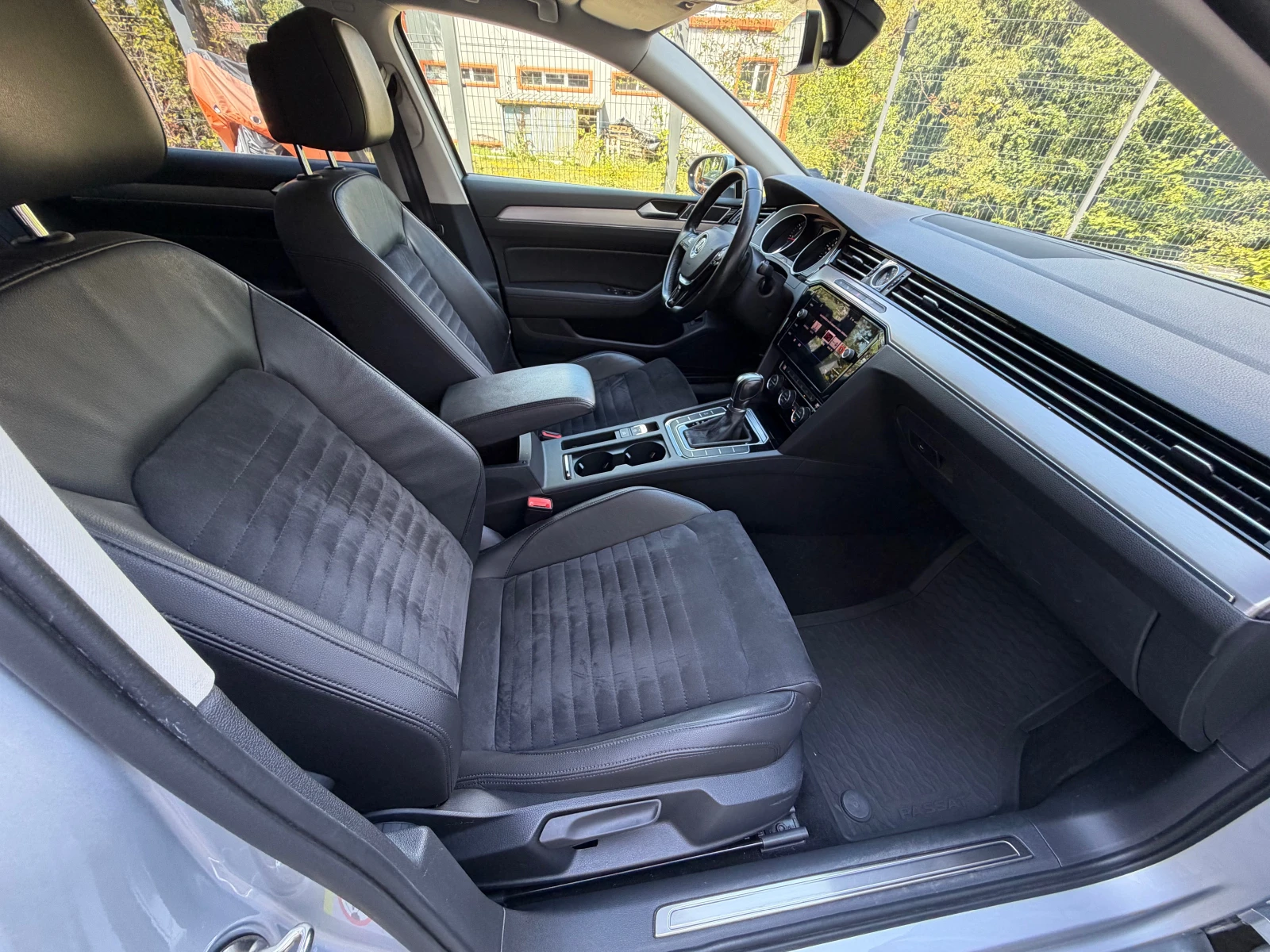 VW Passat Highline 2.0 TDI DSG 150 к.с. Facelift 2019, снимка 10 - Автомобили и джипове - 55525889