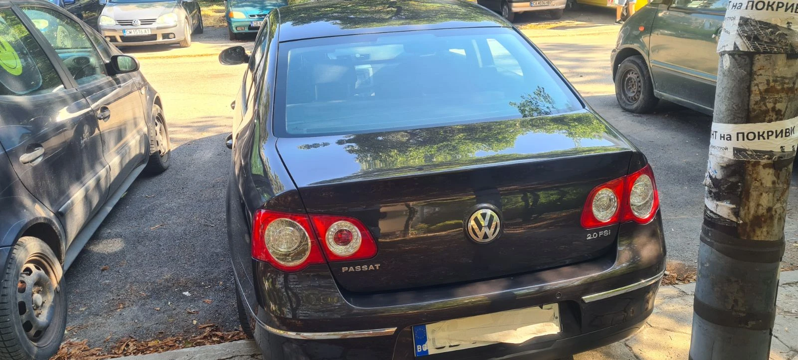 VW Passat 2.0 FSI, снимка 4 - Автомобили и джипове - 55385933