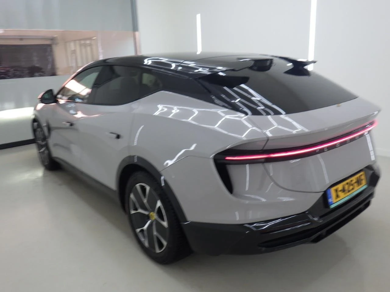 Lotus Eletre 112 kWh - AWD, снимка 4 - Автомобили и джипове - 55597071