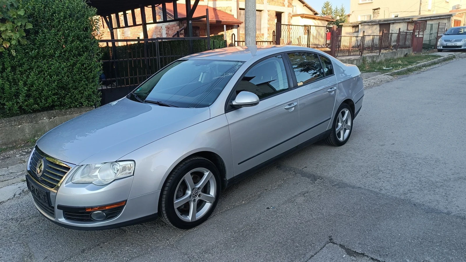 VW Passat 1.6 MPI-перфектен, снимка 7 - Автомобили и джипове - 55633612