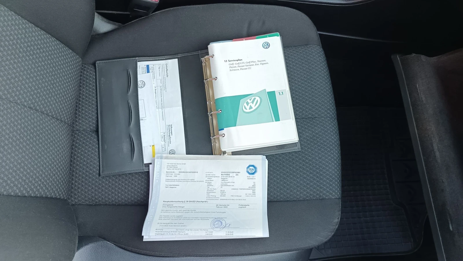 VW Passat 1.6 MPI-перфектен, снимка 15 - Автомобили и джипове - 55633612