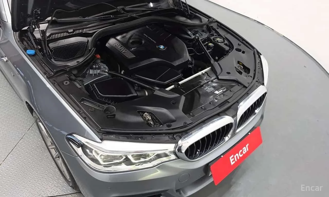 BMW 530 * 530i M Sport Package * ЦЕНА ДО БГ, снимка 17 - Автомобили и джипове - 55709410
