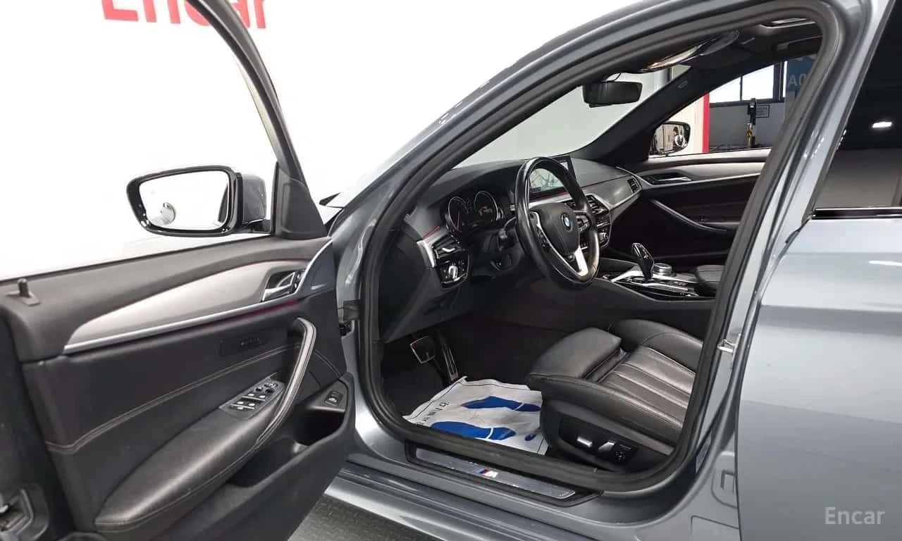 BMW 530 * 530i M Sport Package * ЦЕНА ДО БГ, снимка 6 - Автомобили и джипове - 55709410