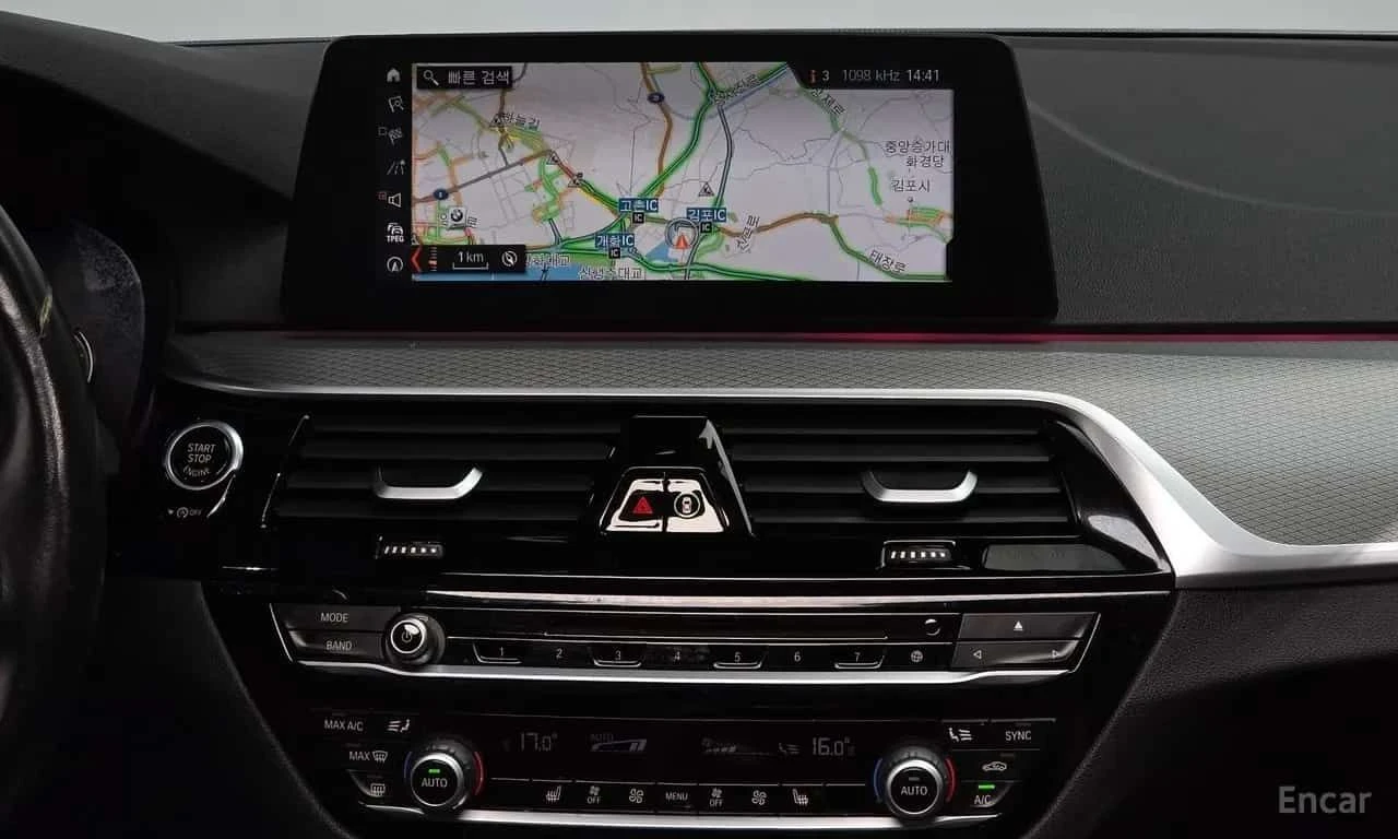 BMW 530 * 530i M Sport Package * ЦЕНА ДО БГ, снимка 10 - Автомобили и джипове - 55709410