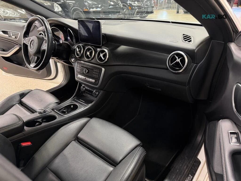 Mercedes-Benz CLA * 4MATIC * PANO * Автокредит * (Цена до България), снимка 10 - Автомобили и джипове - 55749722