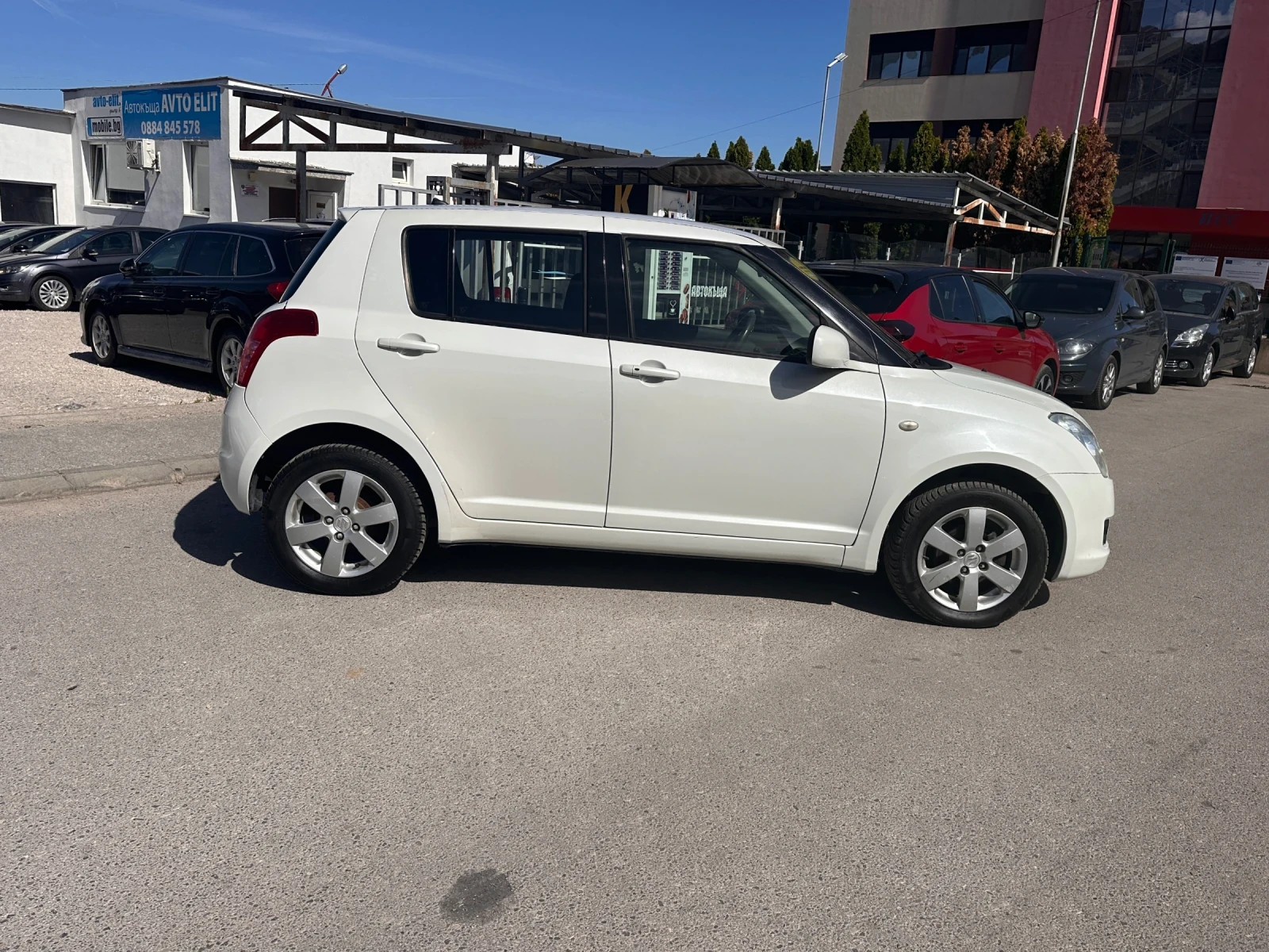 Suzuki Swift 4X4 - 1.3i - РЕАЛНИ КИЛОМЕТРИ - УНИКАТ, снимка 4 - Автомобили и джипове - 55949147