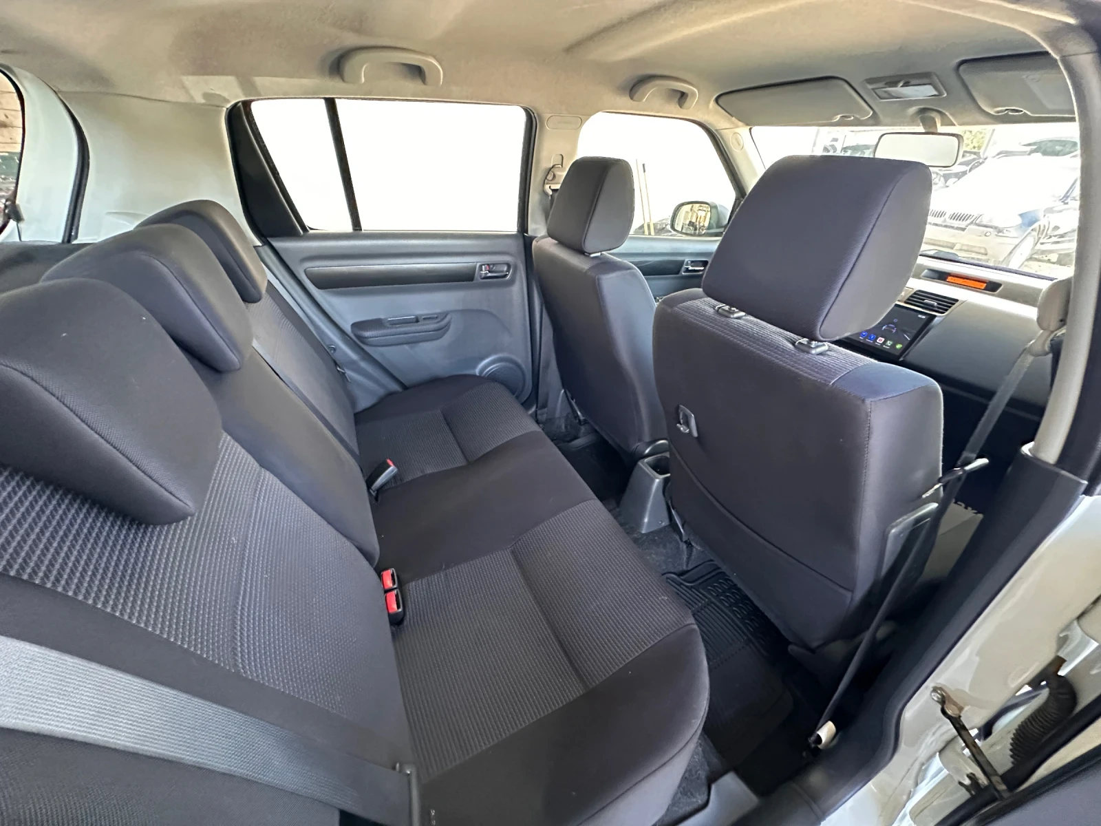 Suzuki Swift 4X4 - 1.3i - РЕАЛНИ КИЛОМЕТРИ - УНИКАТ, снимка 14 - Автомобили и джипове - 55949147