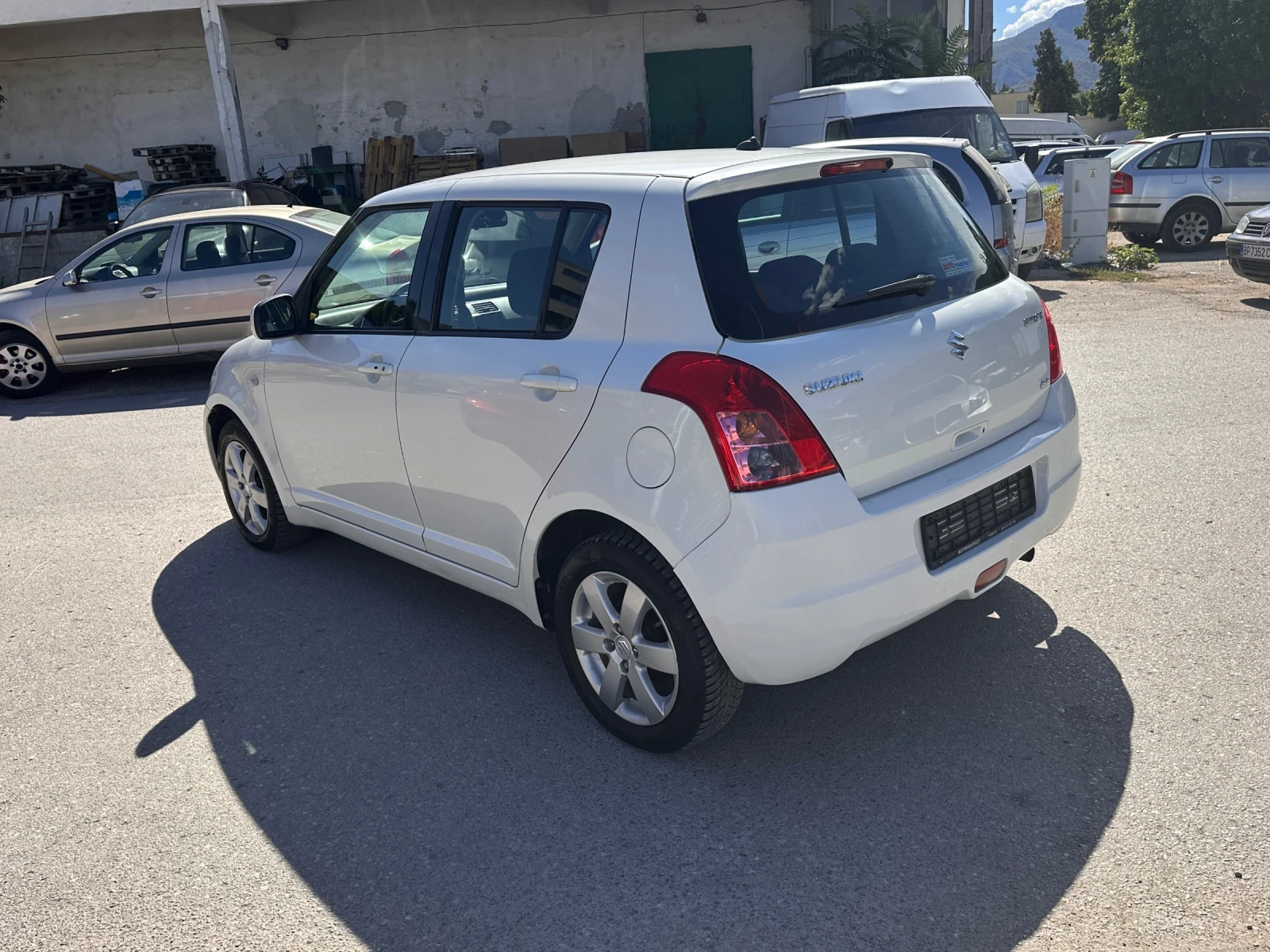 Suzuki Swift 4X4 - 1.3i - РЕАЛНИ КИЛОМЕТРИ - УНИКАТ, снимка 7 - Автомобили и джипове - 55949147