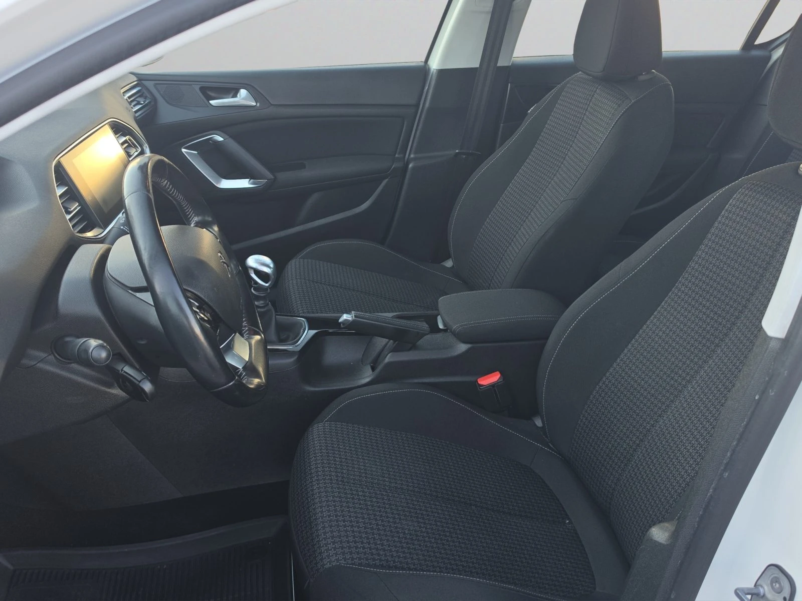 Peugeot 308 NEW ACTIVE 1.5 e-HDI 102 BVM6 EURO 6.2//1901204 | Mobile.bg � ����������� 11