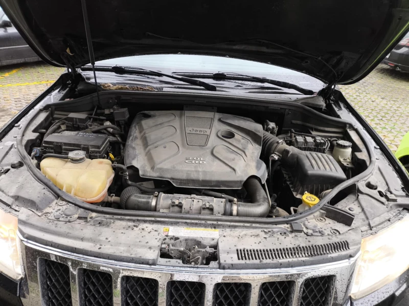 Jeep Grand cherokee 3.0 CRD Overland WK2, снимка 14 - Автомобили и джипове - 48449816