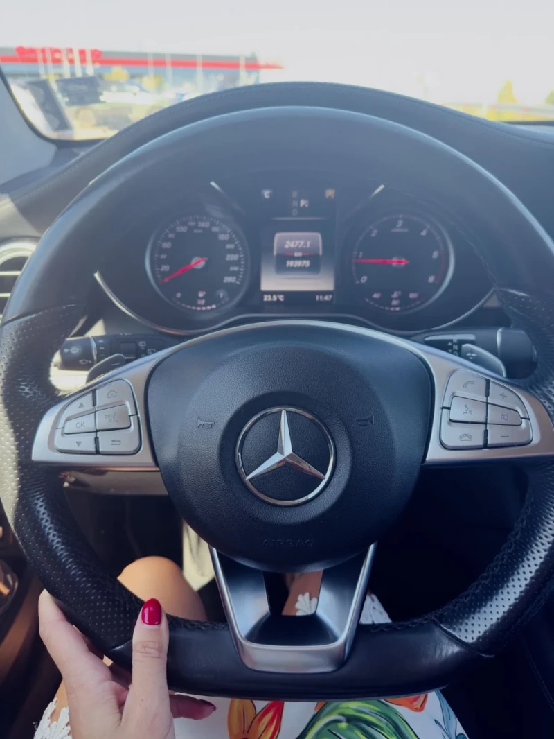 Mercedes-Benz GLC 250, снимка 8 - Автомобили и джипове - 52407815