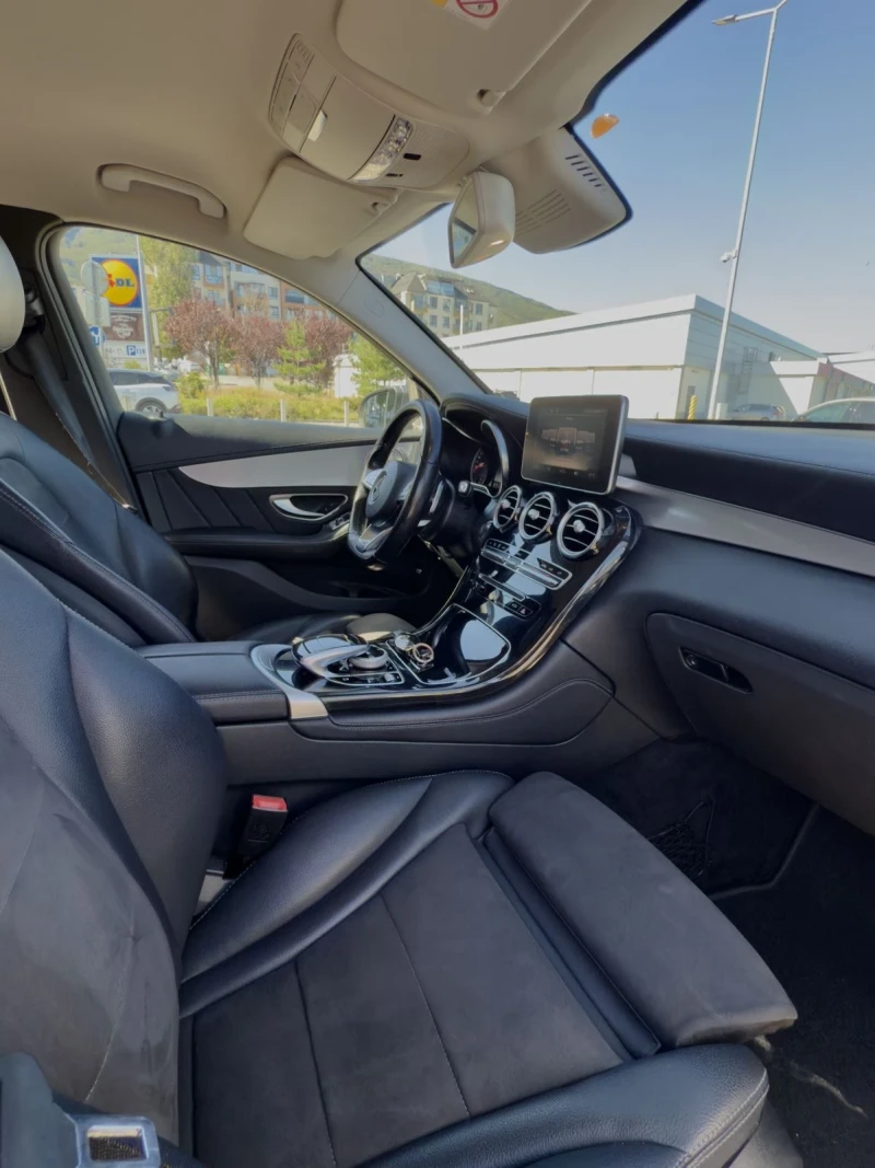 Mercedes-Benz GLC 250, снимка 5 - Автомобили и джипове - 52407815