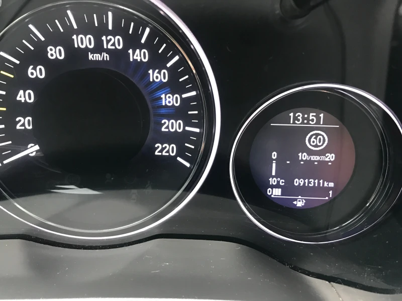 Honda Hr-v 1, 5, снимка 8 - Автомобили и джипове - 53450761