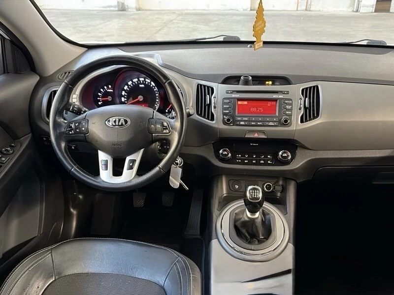 Kia Sportage 1.7CRDI Топ Състояние!!!, снимка 7 - Автомобили и джипове - 55064811