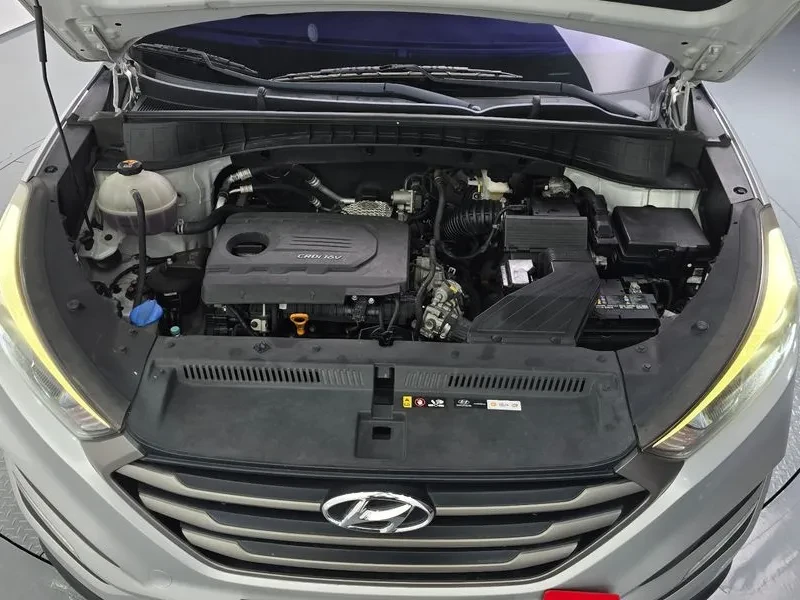 Hyundai Tucson 1.7 2WD STYLE, снимка 6 - Автомобили и джипове - 55801586