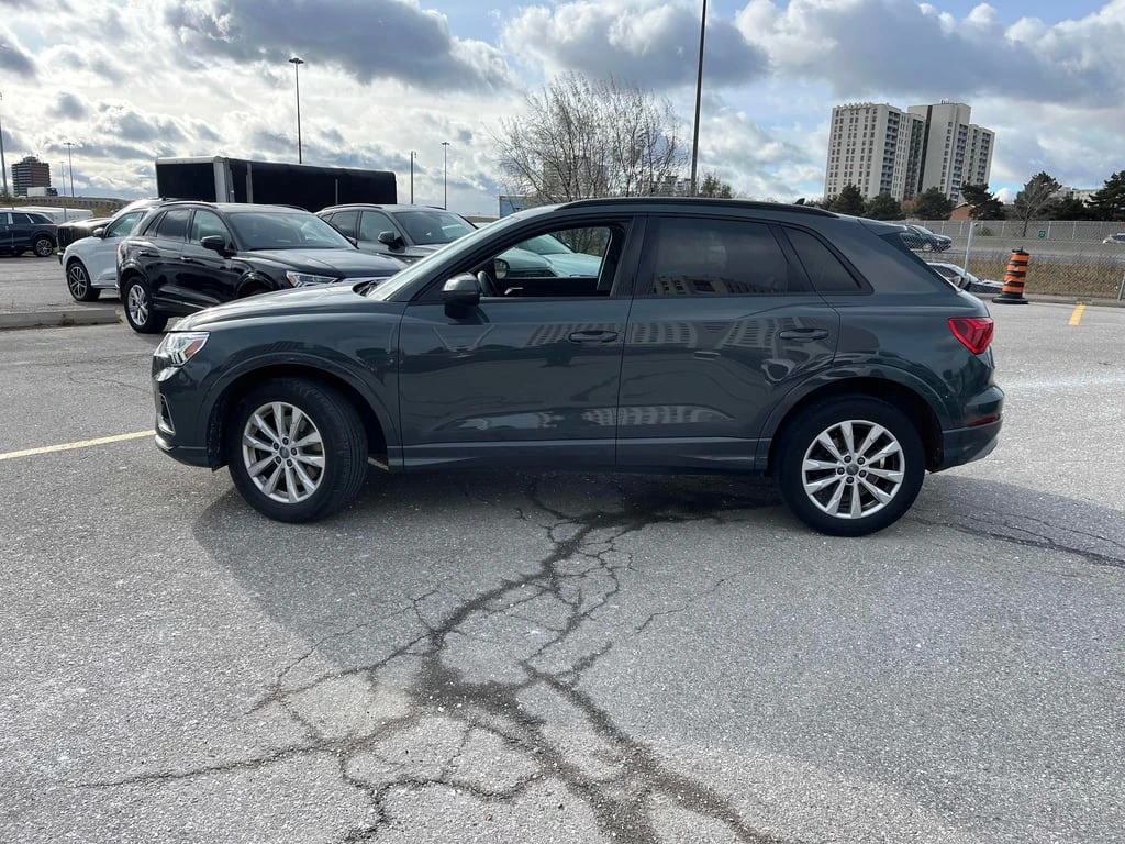 Audi Q3 * Komfort * CARFAX * БЕЗ ПЪРВОНАЧАЛНА ВНОСКА - изображение 2