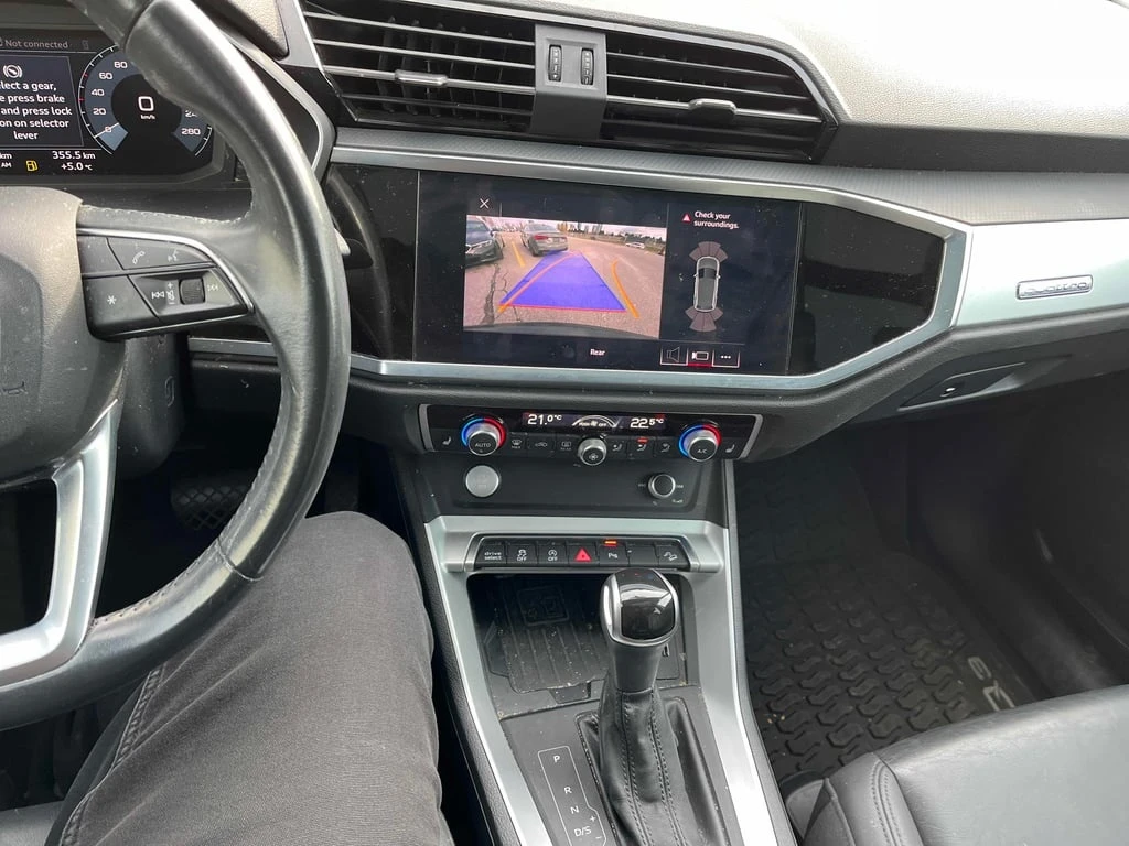 Audi Q3 * Komfort * CARFAX * БЕЗ ПЪРВОНАЧАЛНА ВНОСКА - изображение 9