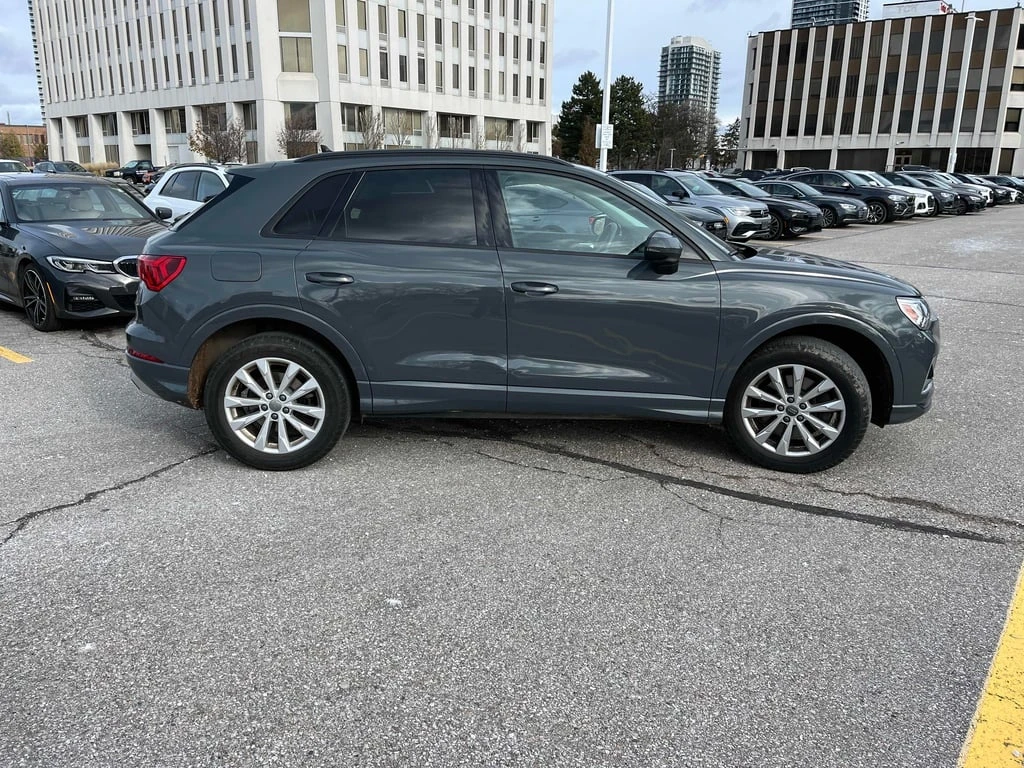 Audi Q3 * Komfort * CARFAX * БЕЗ ПЪРВОНАЧАЛНА ВНОСКА - изображение 3