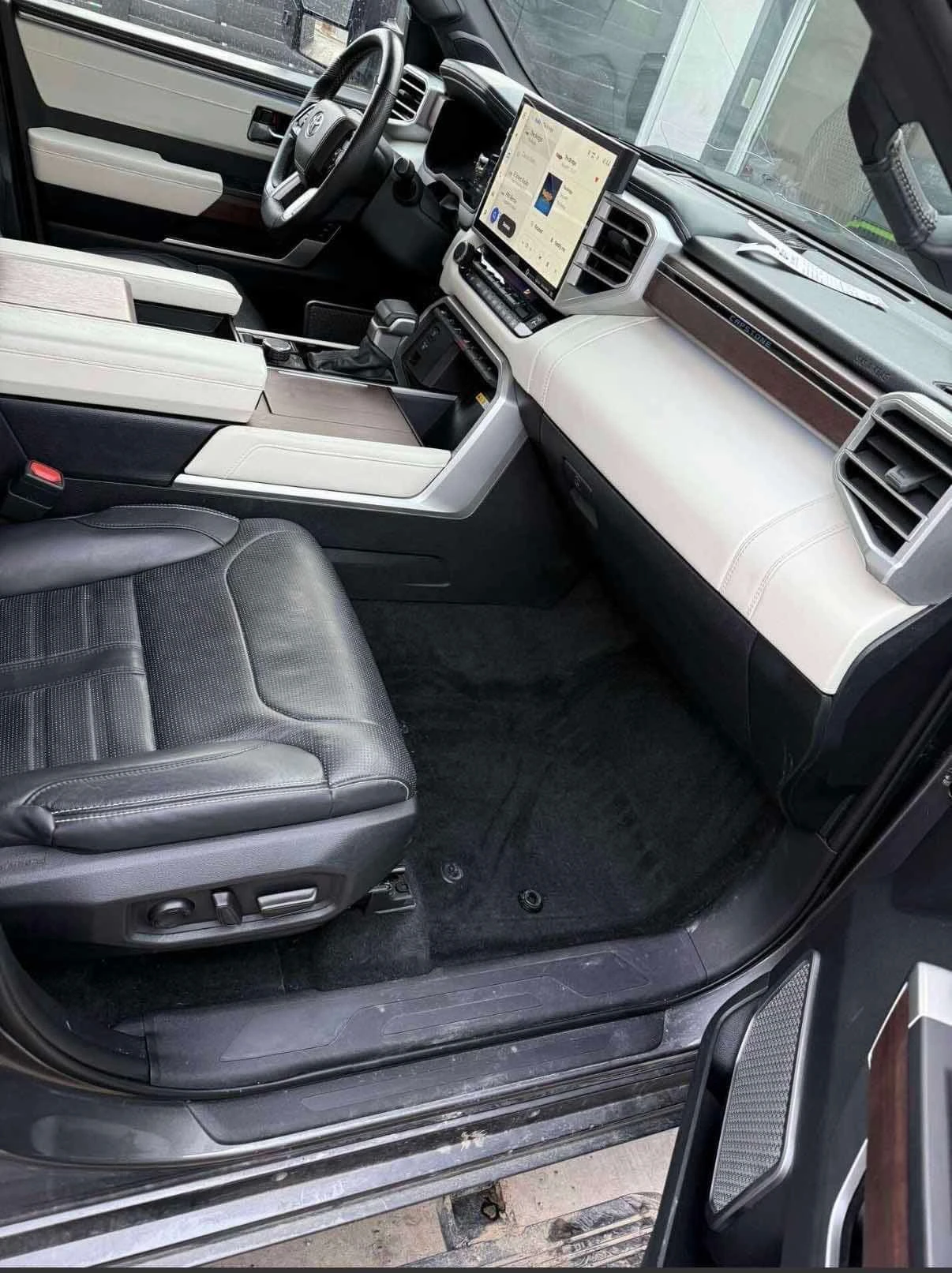 Toyota Tundra  Capstone Hybrid / ВСИЧКИ ЕКСТРИ ЗА МОДЕЛА , снимка 9 - Автомобили и джипове - 53740089