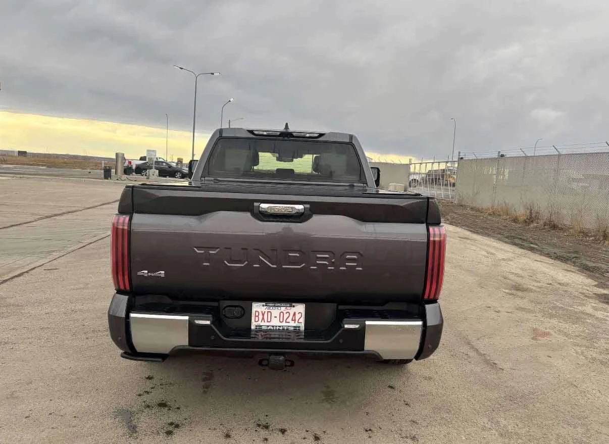 Toyota Tundra  Capstone Hybrid / ВСИЧКИ ЕКСТРИ ЗА МОДЕЛА , снимка 4 - Автомобили и джипове - 53740089