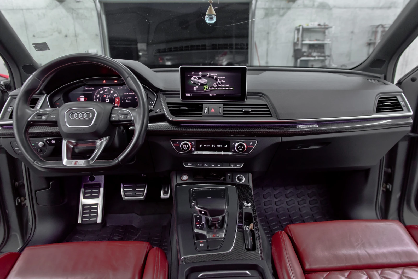 Audi SQ5 3.0TFSI* Панорама* Bang&Olufsen* HeadUp, снимка 10 - Автомобили и джипове - 53866865