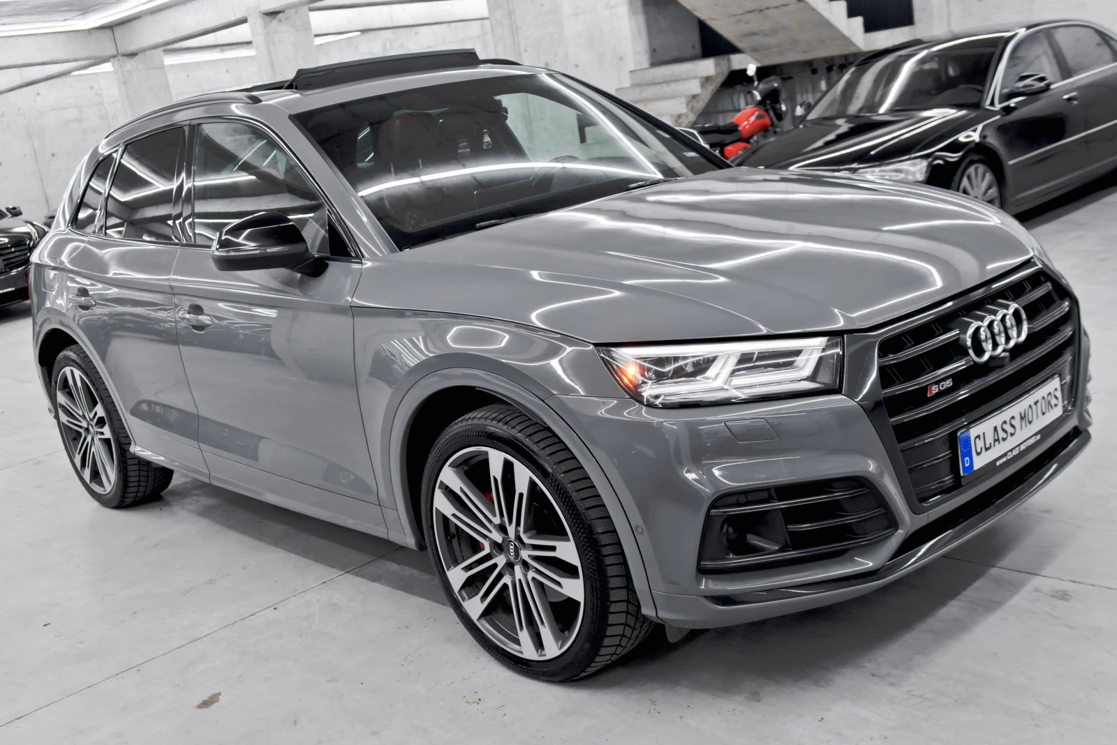 Audi SQ5 3.0TFSI* Панорама* Bang&Olufsen* HeadUp, снимка 3 - Автомобили и джипове - 53866865