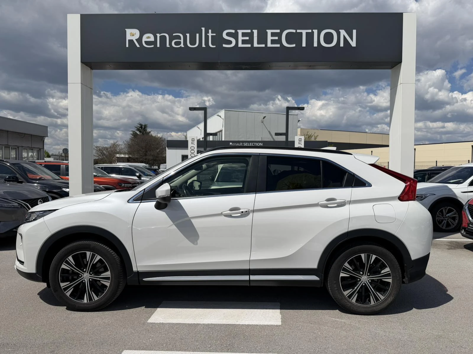 Mitsubishi Eclipse Cross 1.5T 163k.c 2WD , снимка 4 - Автомобили и джипове - 54412870