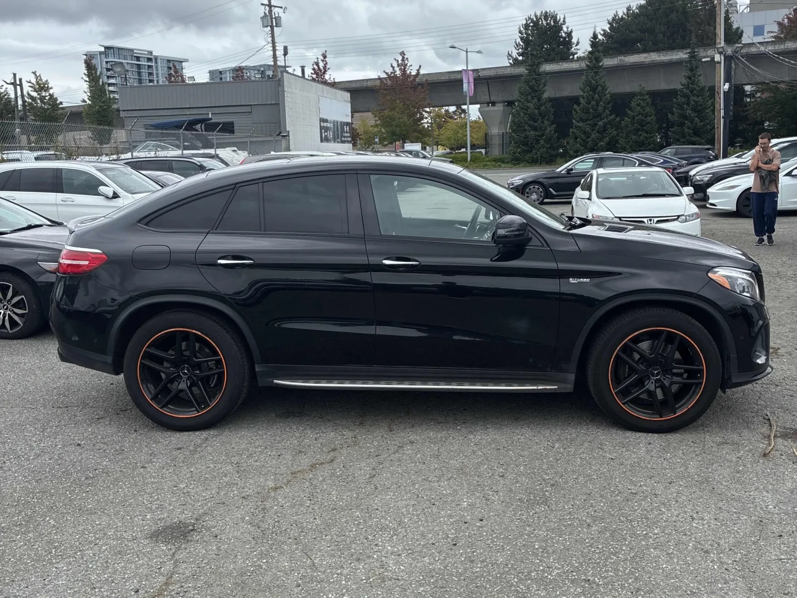 Mercedes-Benz GLE 43 AMG 4MATIC COUPÉ | AIRMATIC | CARBON | CARPLAY, снимка 5 - Автомобили и джипове - 55843685