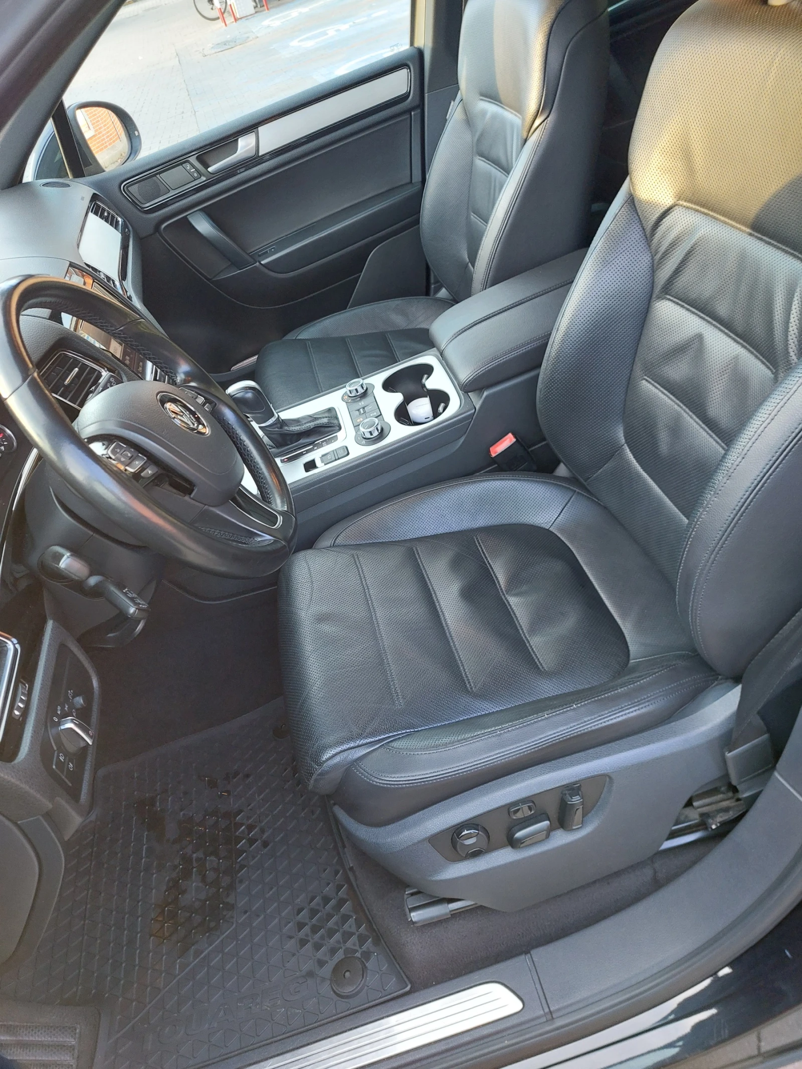 VW Touareg 3, 0TDI, снимка 12 - Автомобили и джипове - 55906093