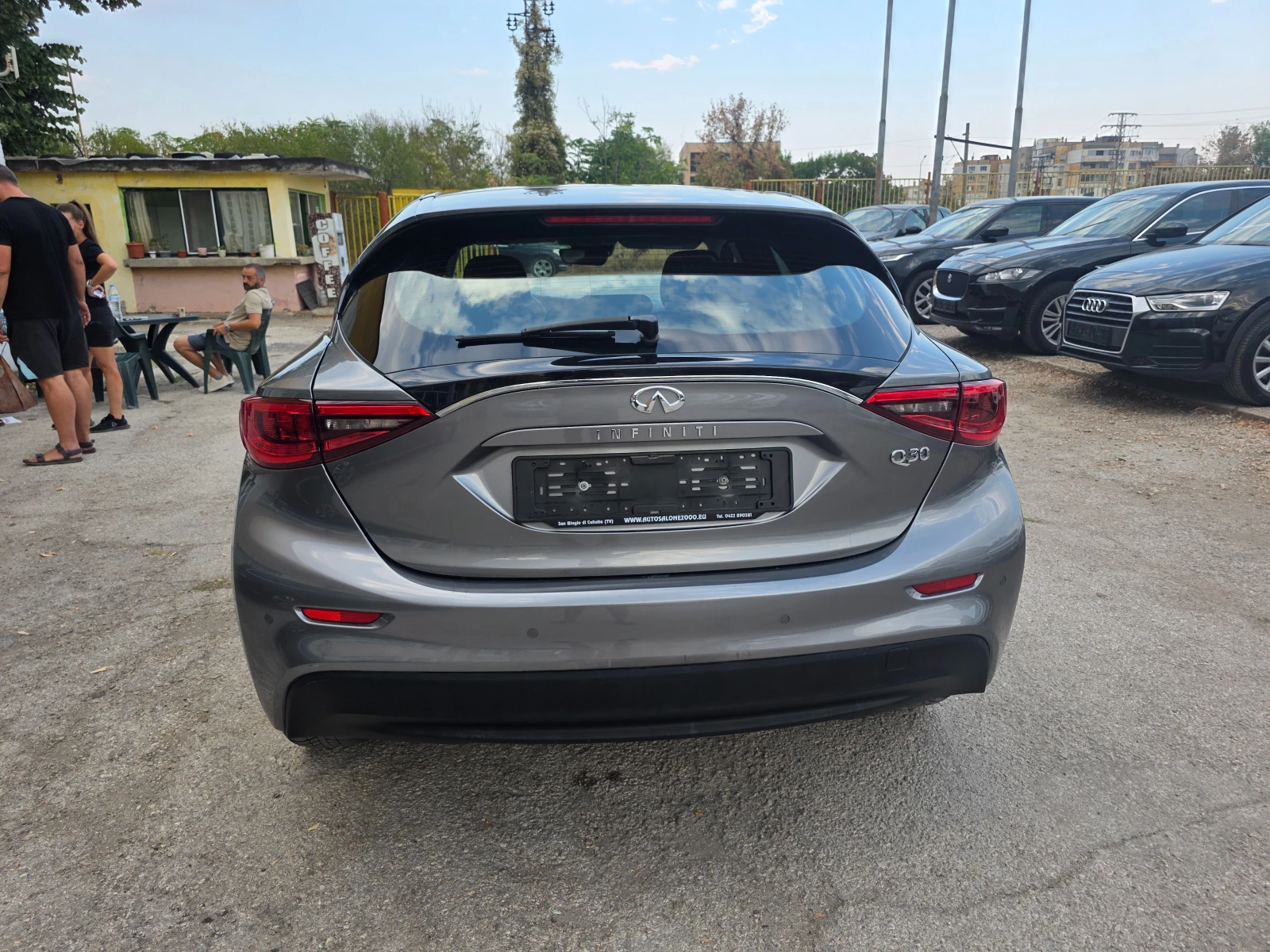 Infiniti Q30 1.5DCI ITALY FULL UNIKAT, снимка 5 - Автомобили и джипове - 56035659