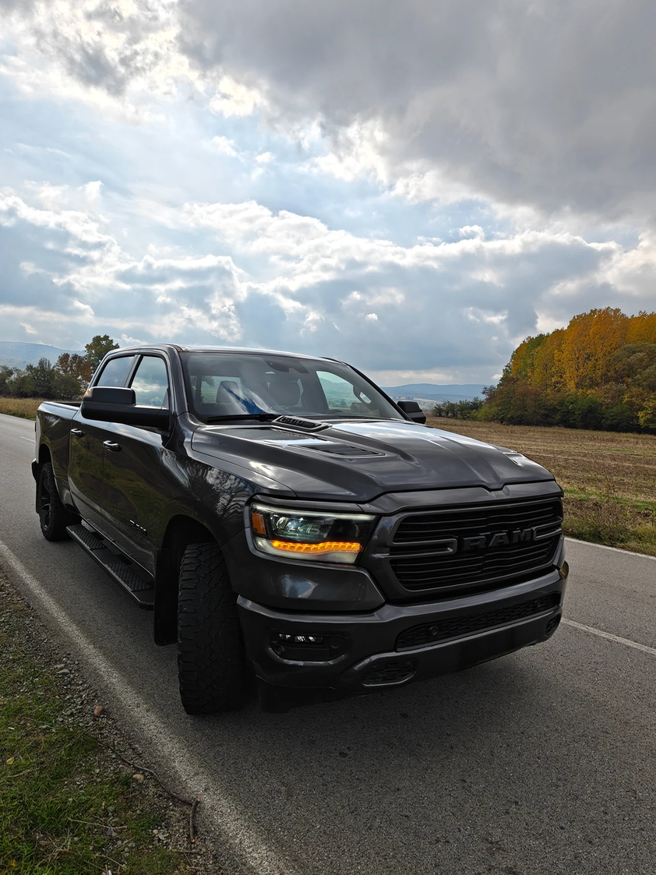 Dodge RAM 1500 RAM 1500 Sport 5.7 HEMI eTorque ��� Crew Cab 6.4 B | Mobile.bg � ����������� 4