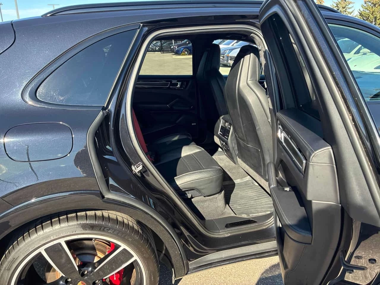Porsche Cayenne GTS  CARFAX, снимка 11 - Автомобили и джипове - 56655640