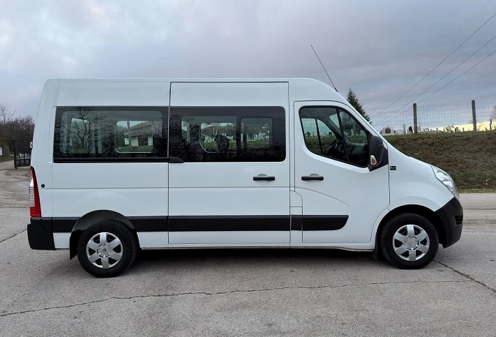 Renault Master 2.3dCi* 9-местен* КЛИМА* EURO6, снимка 4 - Бусове и автобуси - 52045114