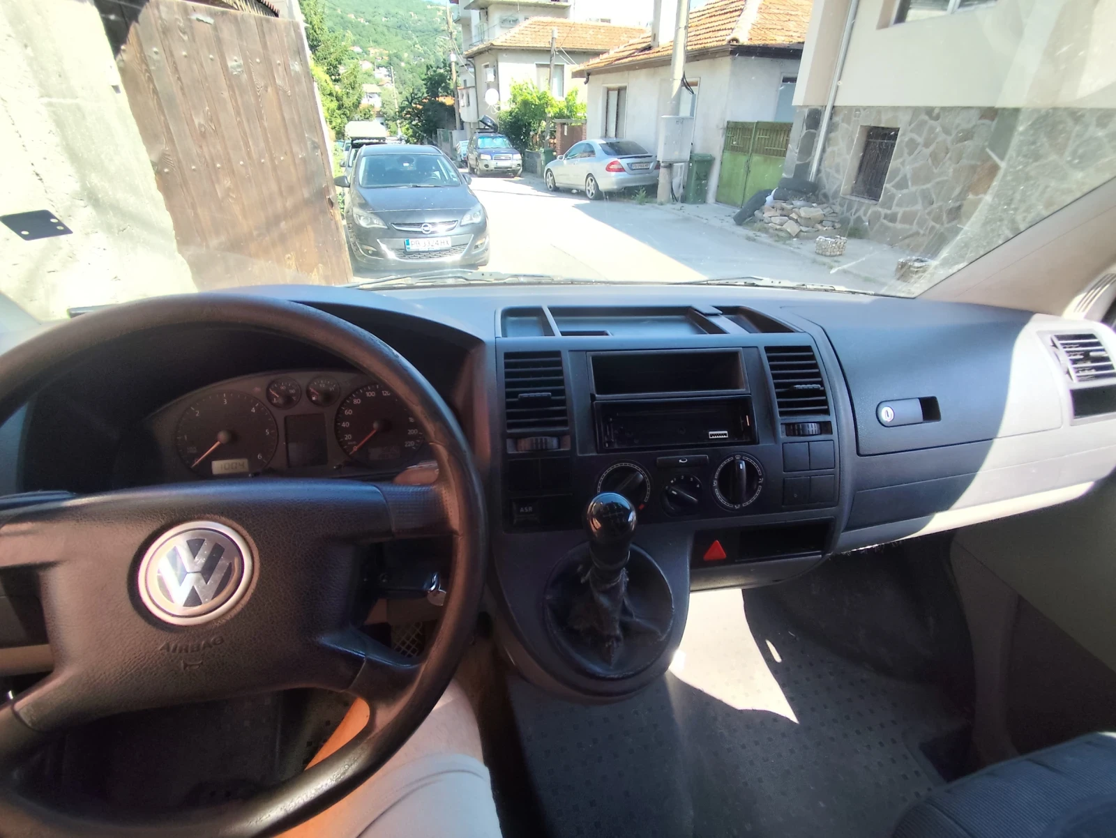 VW T5 2.5 TDI Дълга База, снимка 9 - Бусове и автобуси - 54966316