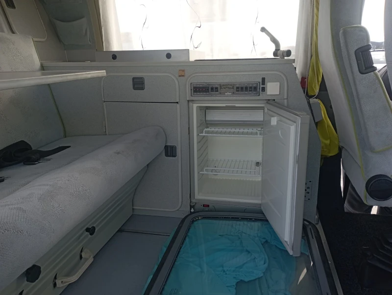 Кемпер Ford Транзит, Reimo, солари, вело багажник , снимка 14 - Каравани и кемпери - 53022465