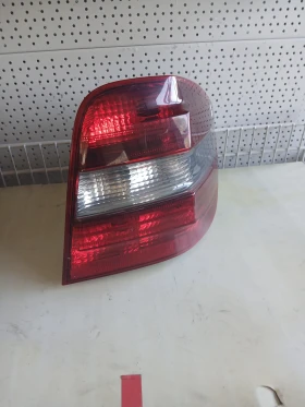 А164 820 22 64 стоп десен Mercedes МL164, снимка 2