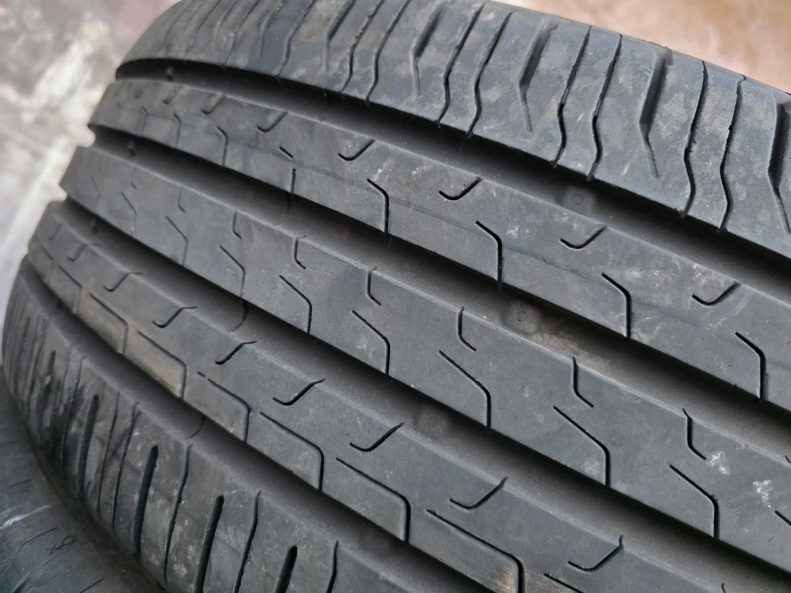 Гуми Летни 235/55R19, снимка 2 - Гуми и джанти - 56730633