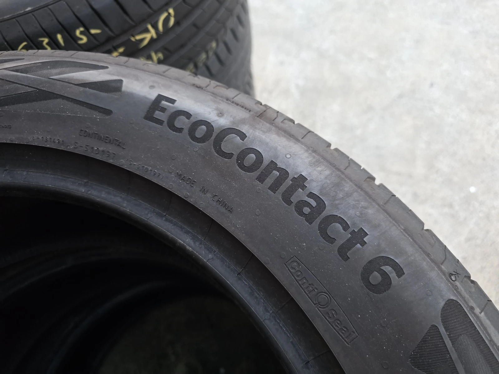Гуми Летни 235/55R19, снимка 4 - Гуми и джанти - 56730633