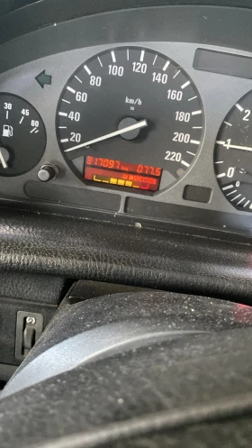 BMW 318 1.8i, снимка 14