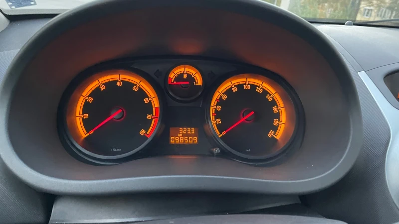 Opel Corsa D, снимка 7 - Автомобили и джипове - 52343095