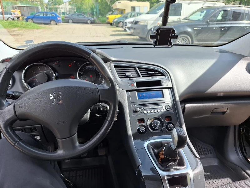 Peugeot 5008 1, 6 бензин, снимка 5 - Автомобили и джипове - 51792797