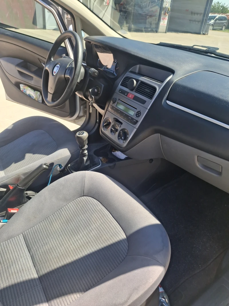 Fiat Linea 1.4 2009, снимка 9 - Автомобили и джипове - 52674594