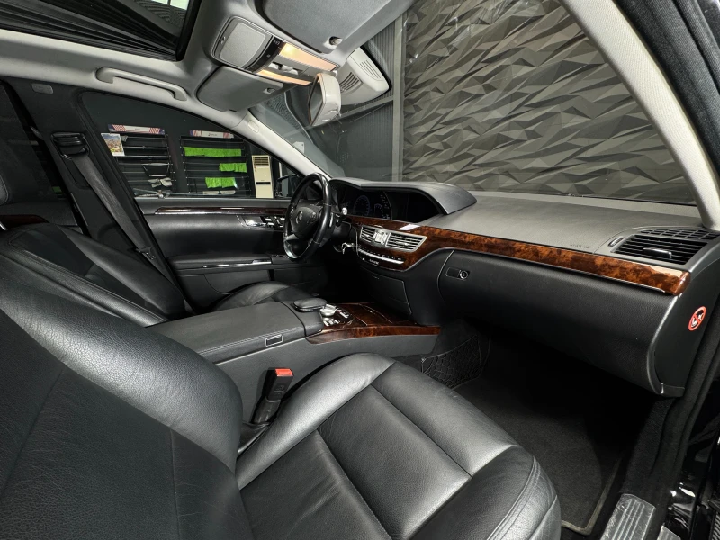 Mercedes-Benz S 500 4Matic Harmon/Kardon* Pano* Подгрев, снимка 10 - Автомобили и джипове - 50714792