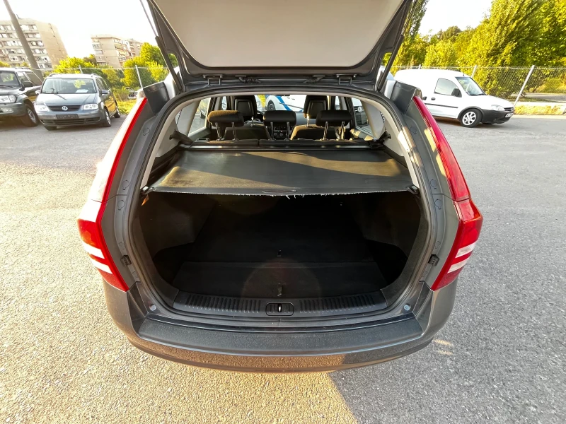 Kia Ceed 1.6 CRDi 90кс, снимка 14 - Автомобили и джипове - 51105539