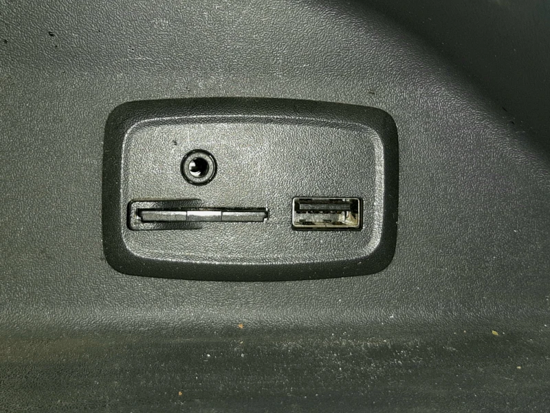 Renault Kangoo 1, 5 dCi Navi, снимка 15 - Автомобили и джипове - 51184535