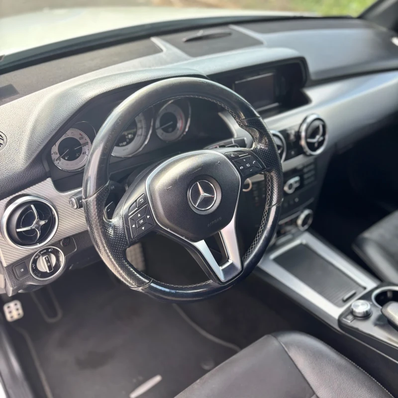 Mercedes-Benz GLK 2.2 CDI 4 MATIC AMG/PREMIUM, снимка 11 - Автомобили и джипове - 52205279