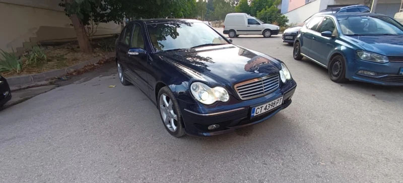 Mercedes-Benz C 320 AMG, снимка 3 - Автомобили и джипове - 52341073